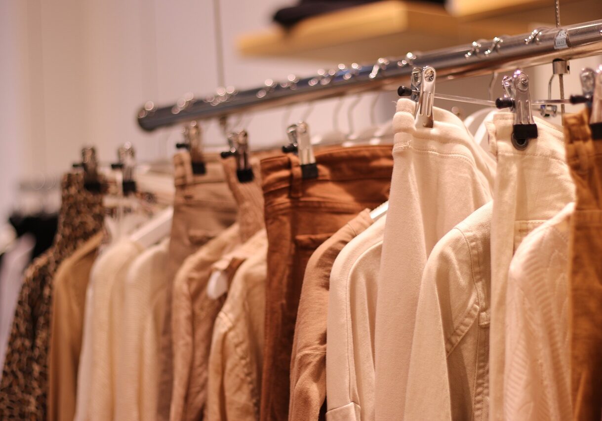 clothing-fashion-hangers-3987617 clothing, fashion, hangers-3987617.jpg